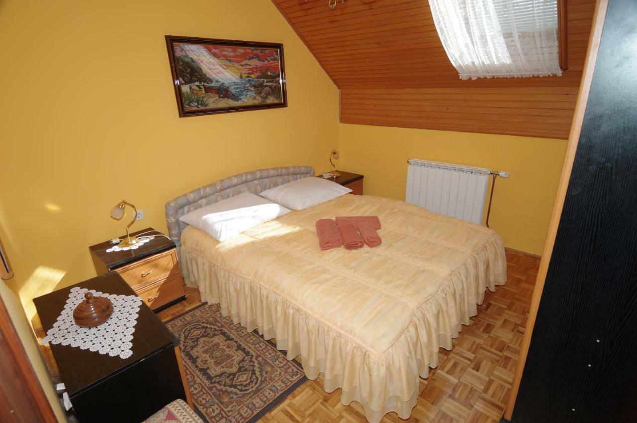 Guest House Sveti Marko Gacka Otočac Esterno foto